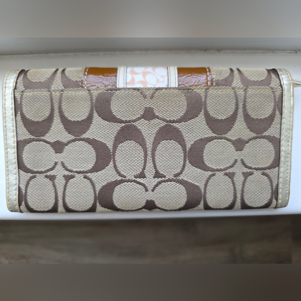 Coach Signature Canvas Wallet With Leather Metallic Stripe - Picture 10 of 10